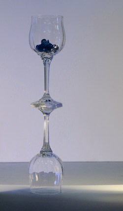 wine-glass-by-louise-robert_